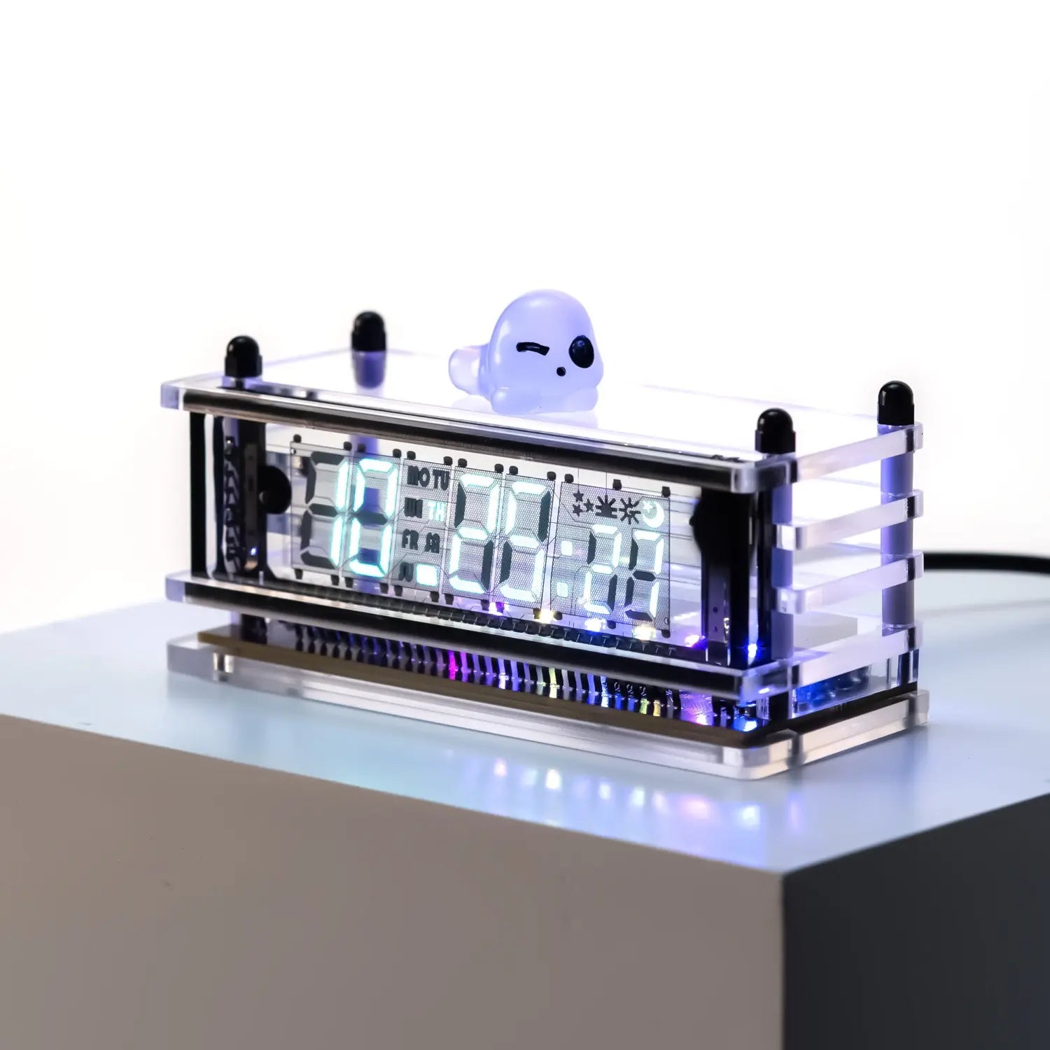 VCK 0658-A | VFD Desk Clock White RGB | LGL Studio